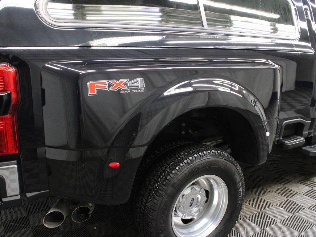 Used 2024 Ford F350 Lariat w/ FX4 Off-Road Package AWD/4WD image 43