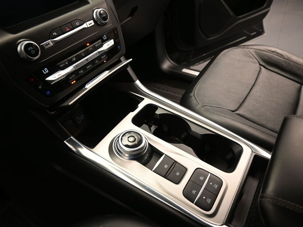 Certified 2020 Ford Explorer Limited image 18