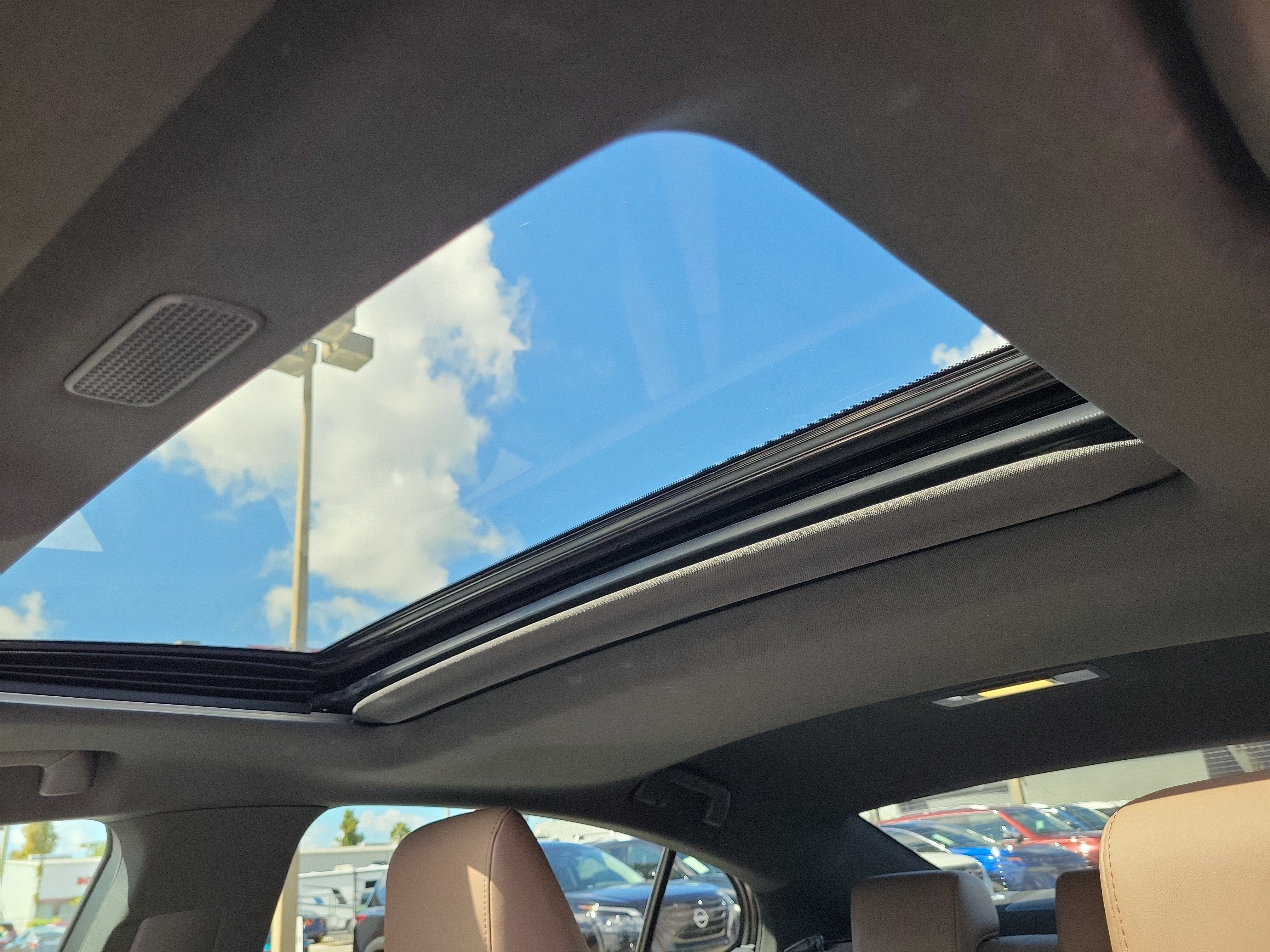 Used 2022 Lexus ES 350 w/ Accessory Package FWD image 23