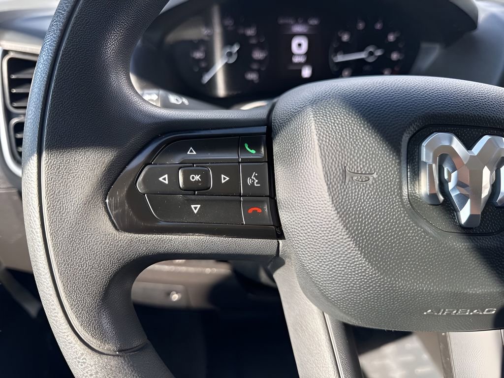 Used 2024 RAM ProMaster 2500 w/ Convenience Group image 13