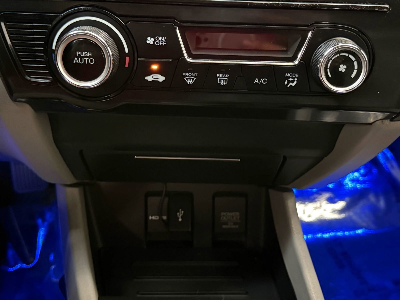 Used 2014 Honda Civic Hybrid Sedan image 35
