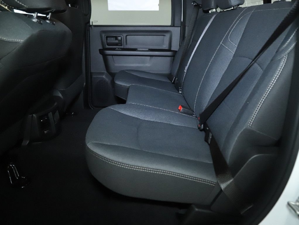 Used 2024 RAM 3500 Tradesman w/ Chrome Appearance Group AWD/4WD image 14
