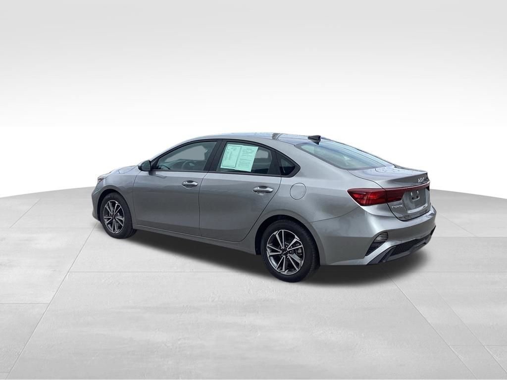 Used 2023 Kia Forte LXS image 4