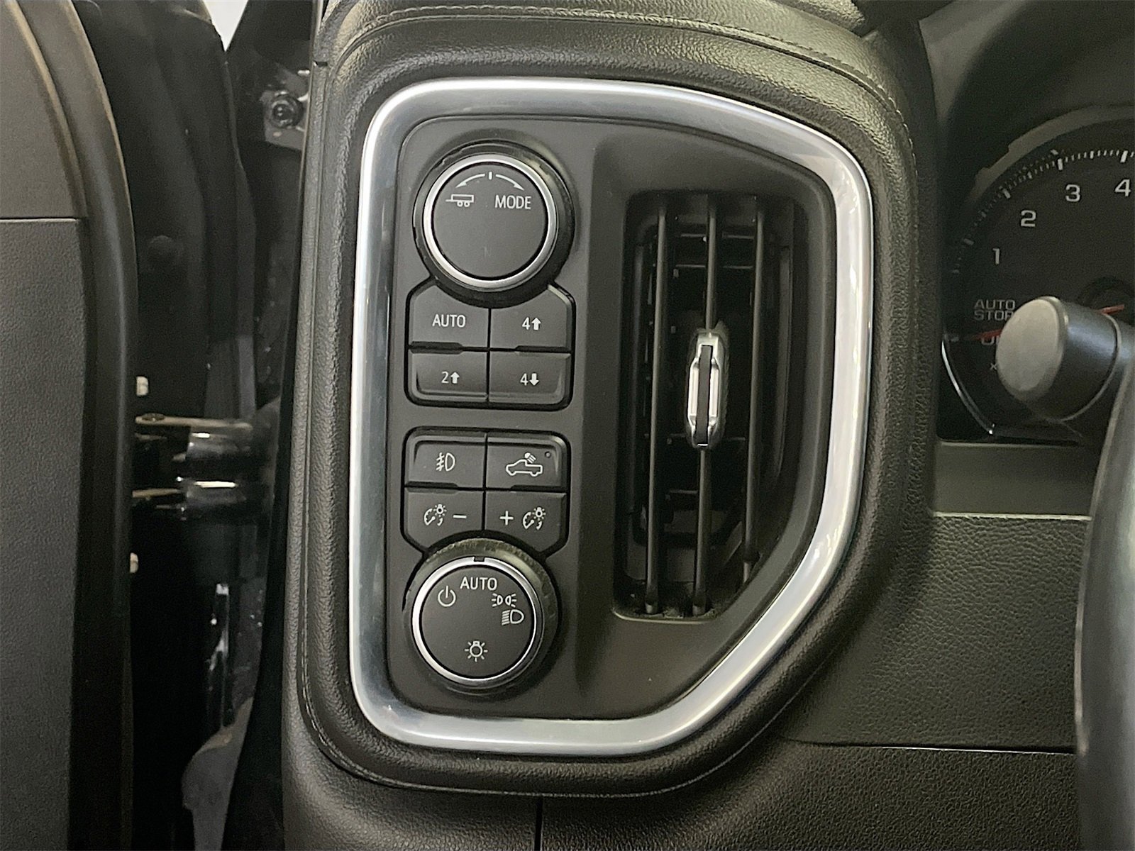 Used 2022 Chevrolet Silverado 1500 RST image 10