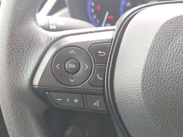 Used 2021 Toyota Corolla LE image 32