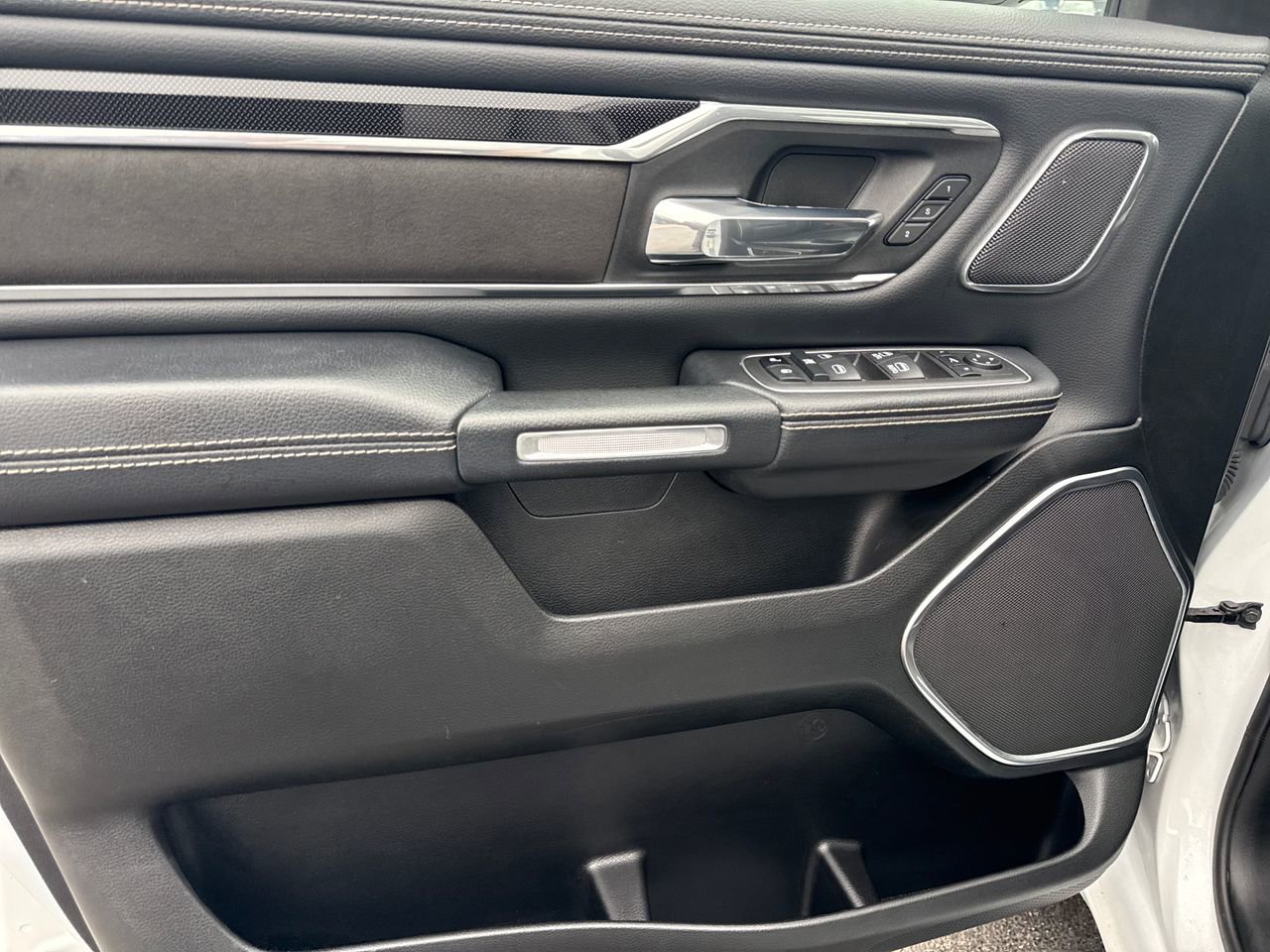 Used 2022 RAM 1500 Laramie image 16