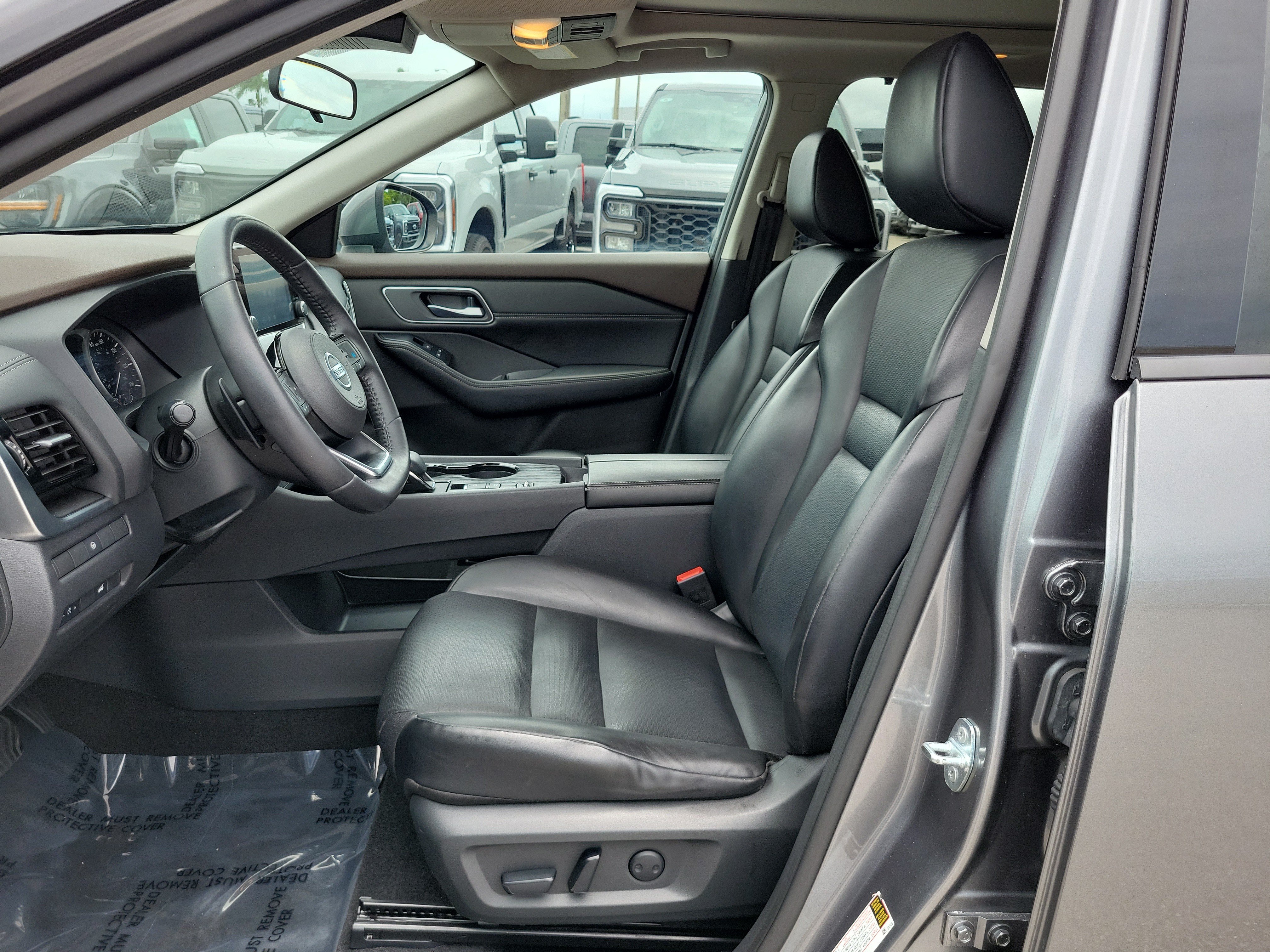 Used 2021 Nissan Rogue SV w/ Premium Package FWD image 11