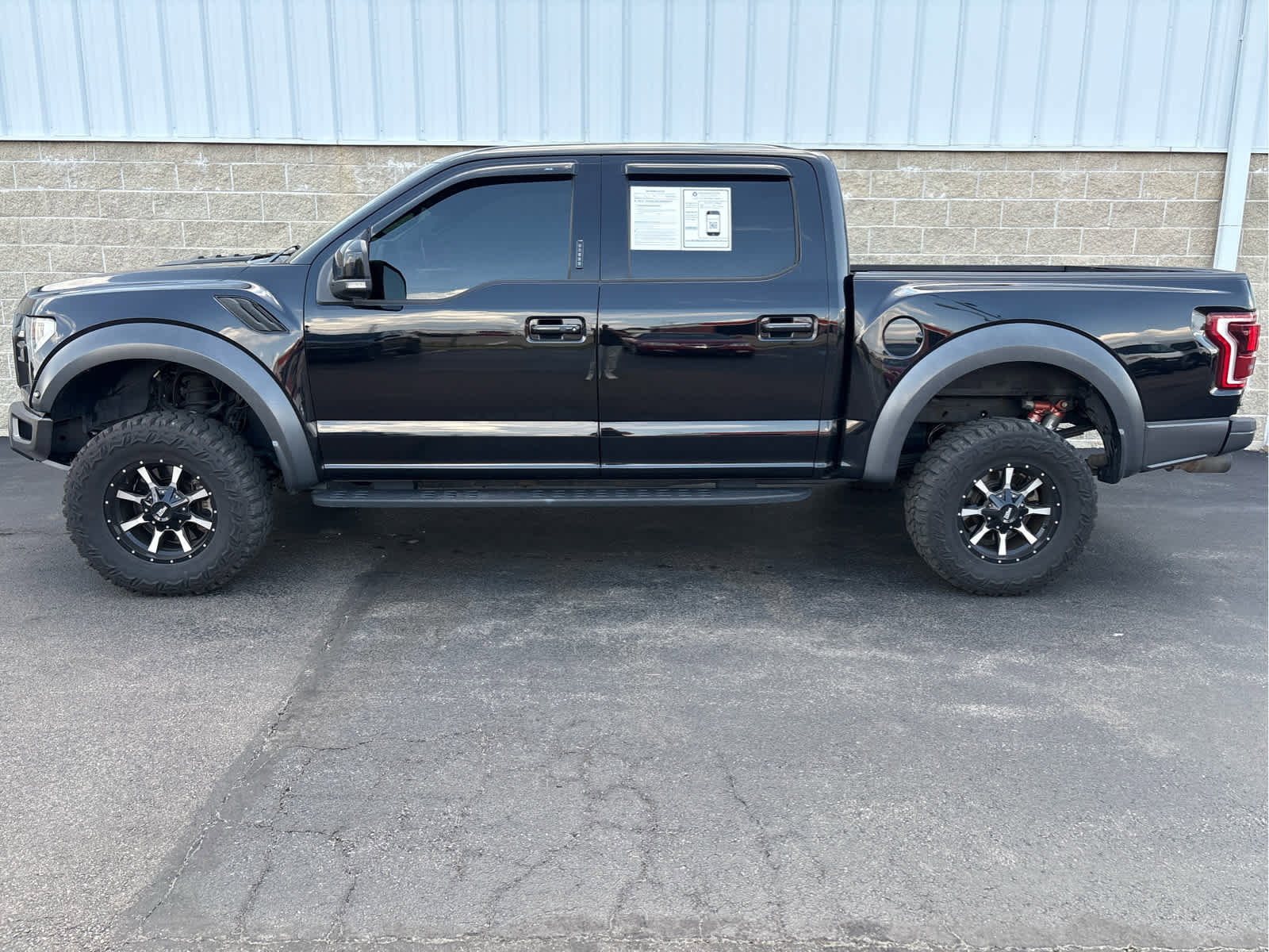 Used 2019 Ford F150 Raptor w/ Equipment Group 802A Luxury image 4