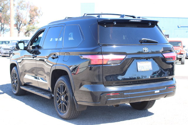 Used 2026 Toyota Sequoia Limited w/ Tow Technology Package AWD/4WD image 3