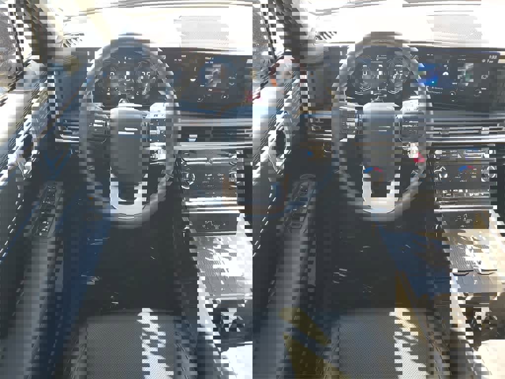 Used 2025 Hyundai Santa Fe XRT image 15