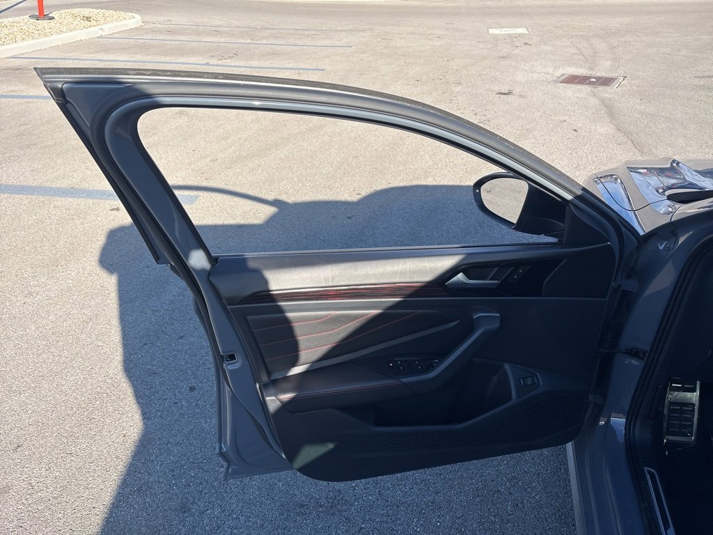 Used 2024 Volkswagen Jetta GLI Autobahn image 19