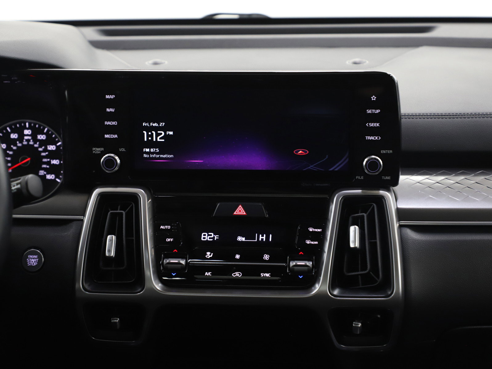 Used 2023 Kia Sorento S w/ Panoramic Sunroof Package image 17