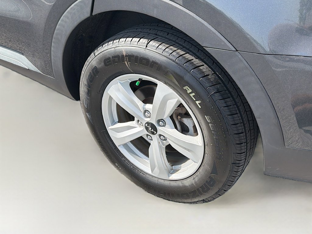 Used 2022 Kia Sorento LX FWD image 35