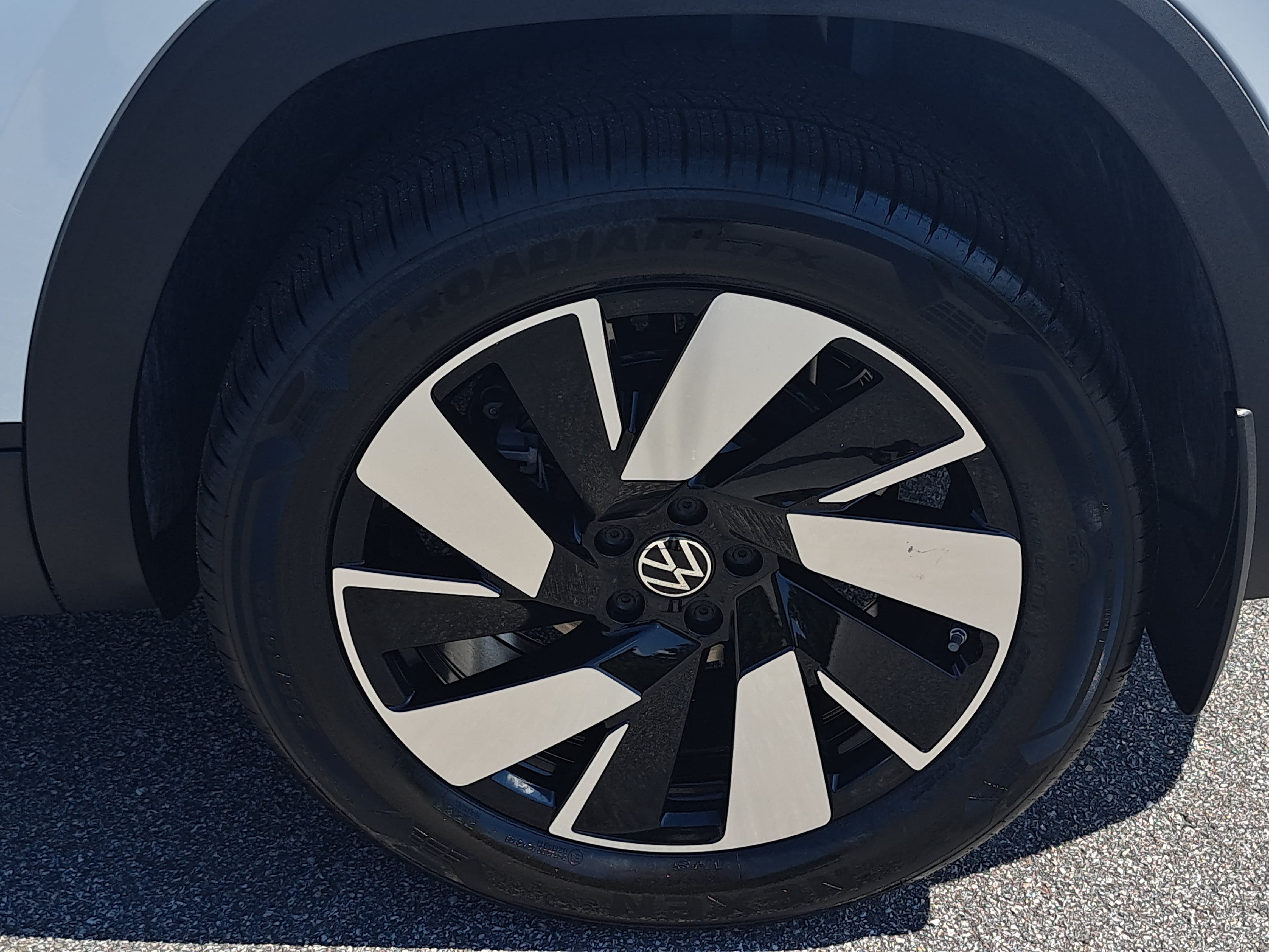 New 2026 Volkswagen Atlas Cross Sport SE AWD/4WD image 34