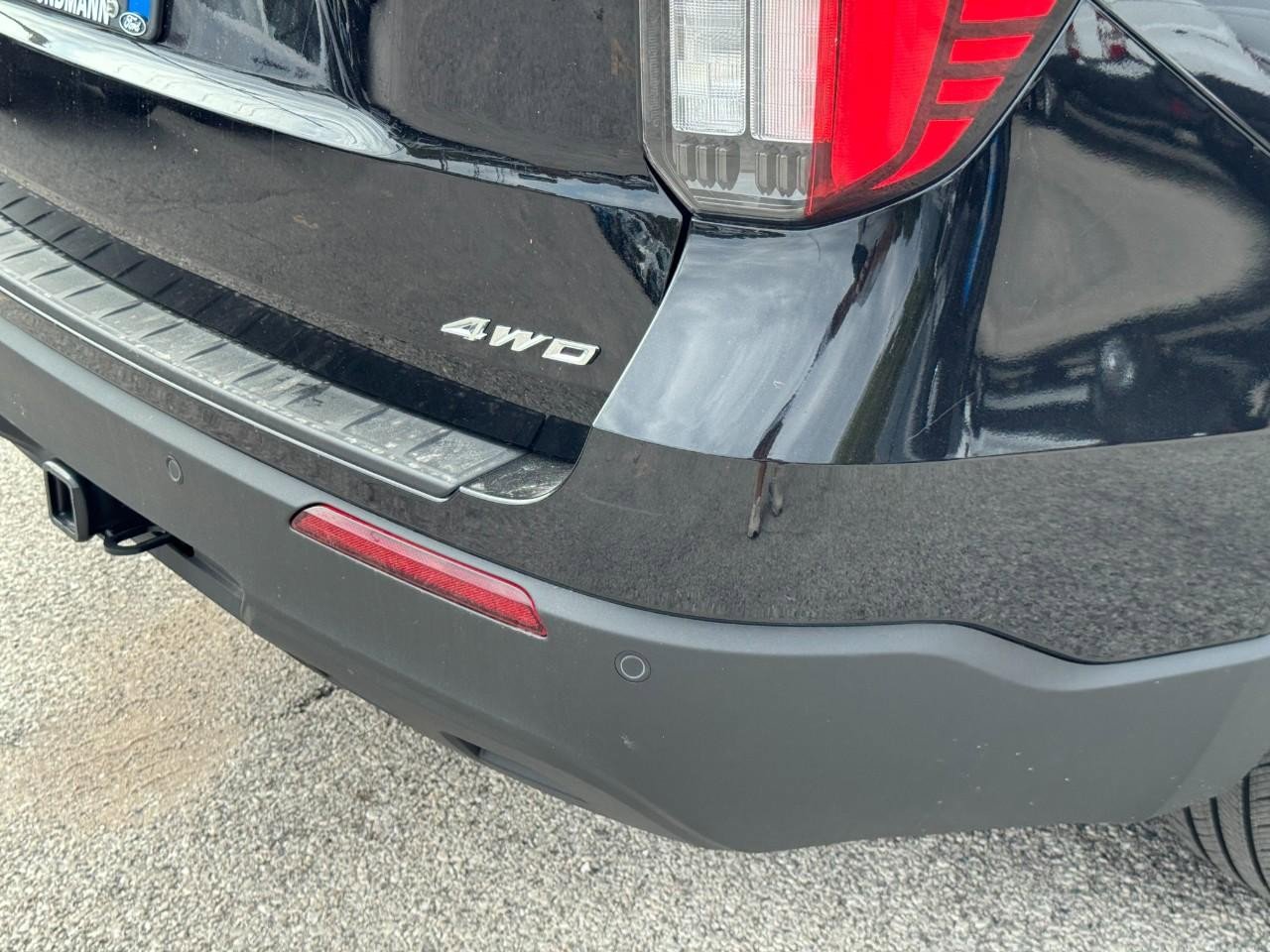 New 2026 Ford Explorer Active AWD/4WD image 4