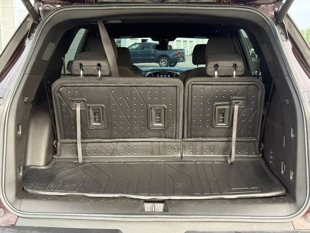 Used 2023 Chevrolet Traverse LT FWD image 6