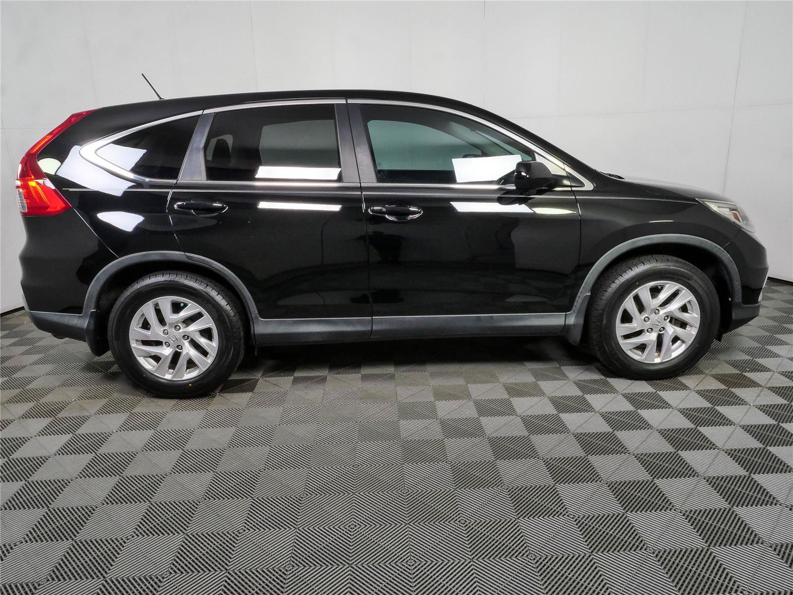 Used 2015 Honda CR-V EX image 2