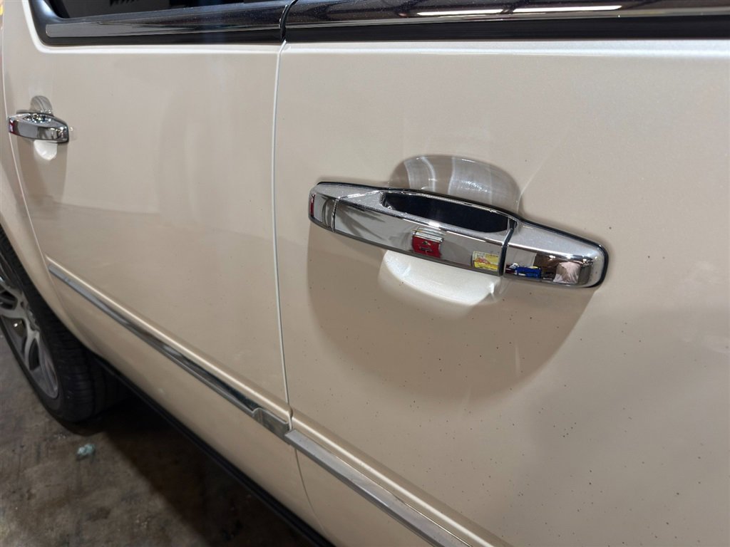 Used 2010 Cadillac Escalade ESV Premium AWD/4WD image 33