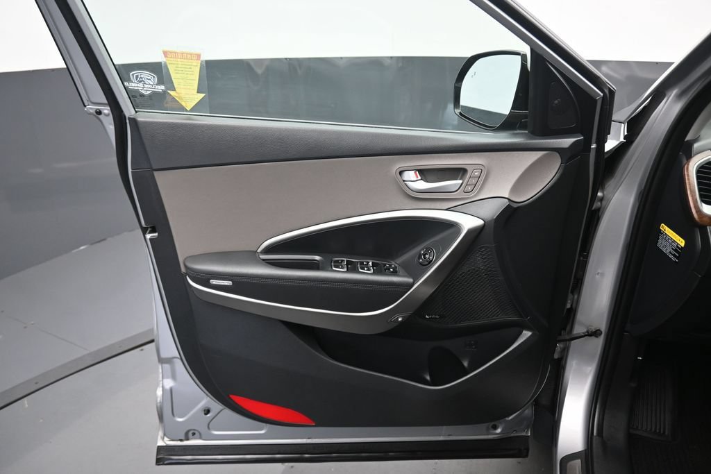 Used 2018 Hyundai Santa Fe AWD w/ SE Ultimate Tech Package 03 image 9