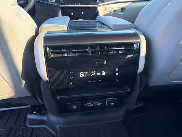 Used 2023 Jeep Wagoneer L 4WD w/ Convenience Group I image 19