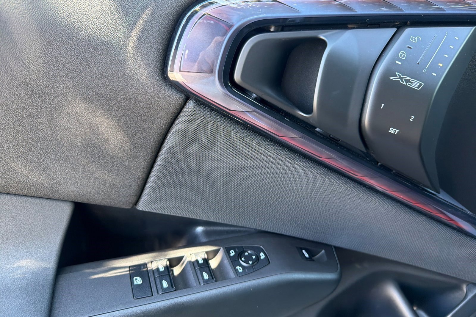 Used 2025 BMW X3 xDrive30i w/ Convenience Package image 12