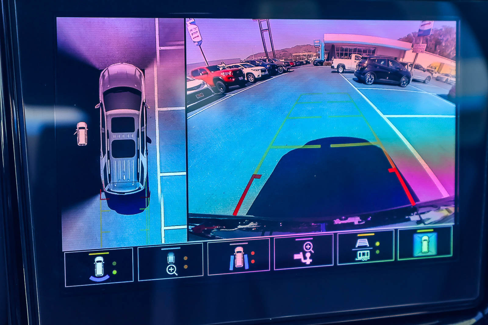 Used 2023 Chevrolet Traverse RS w/ LPO, Floor Liner Package image 6