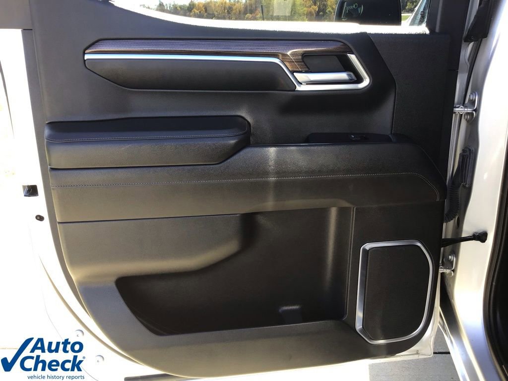 Used 2022 Chevrolet Silverado 1500 LT Trail Boss w/ Protection Package image 11