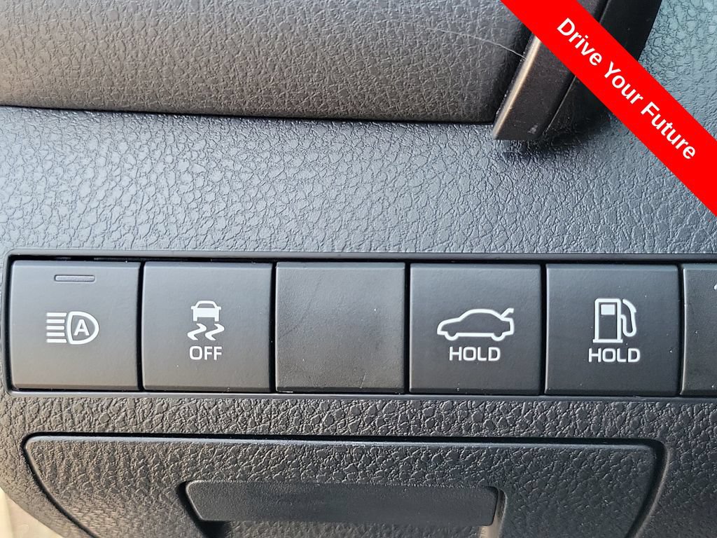Used 2020 Toyota Camry SE FWD image 15