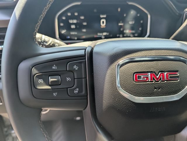 Used 2026 GMC Sierra 2500 AT4 w/ Technology Package AWD/4WD image 17