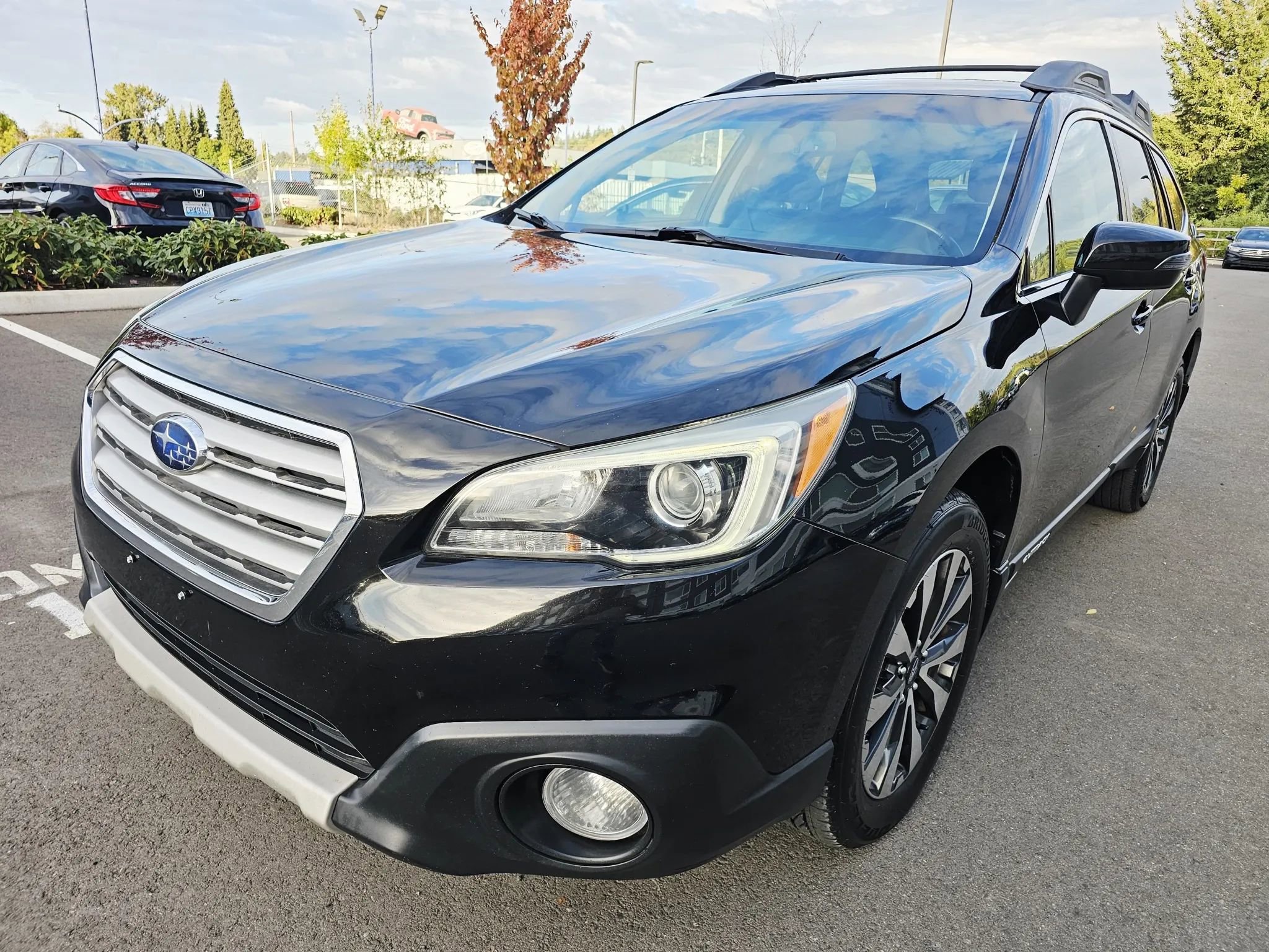 Used 2015 Subaru Outback 2.5i Limited image 1