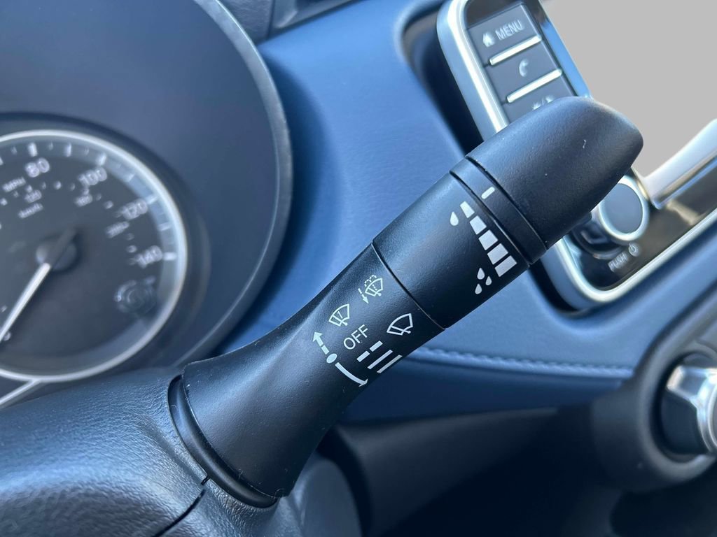 Used 2025 Nissan Versa SV w/ Trunk Package image 23