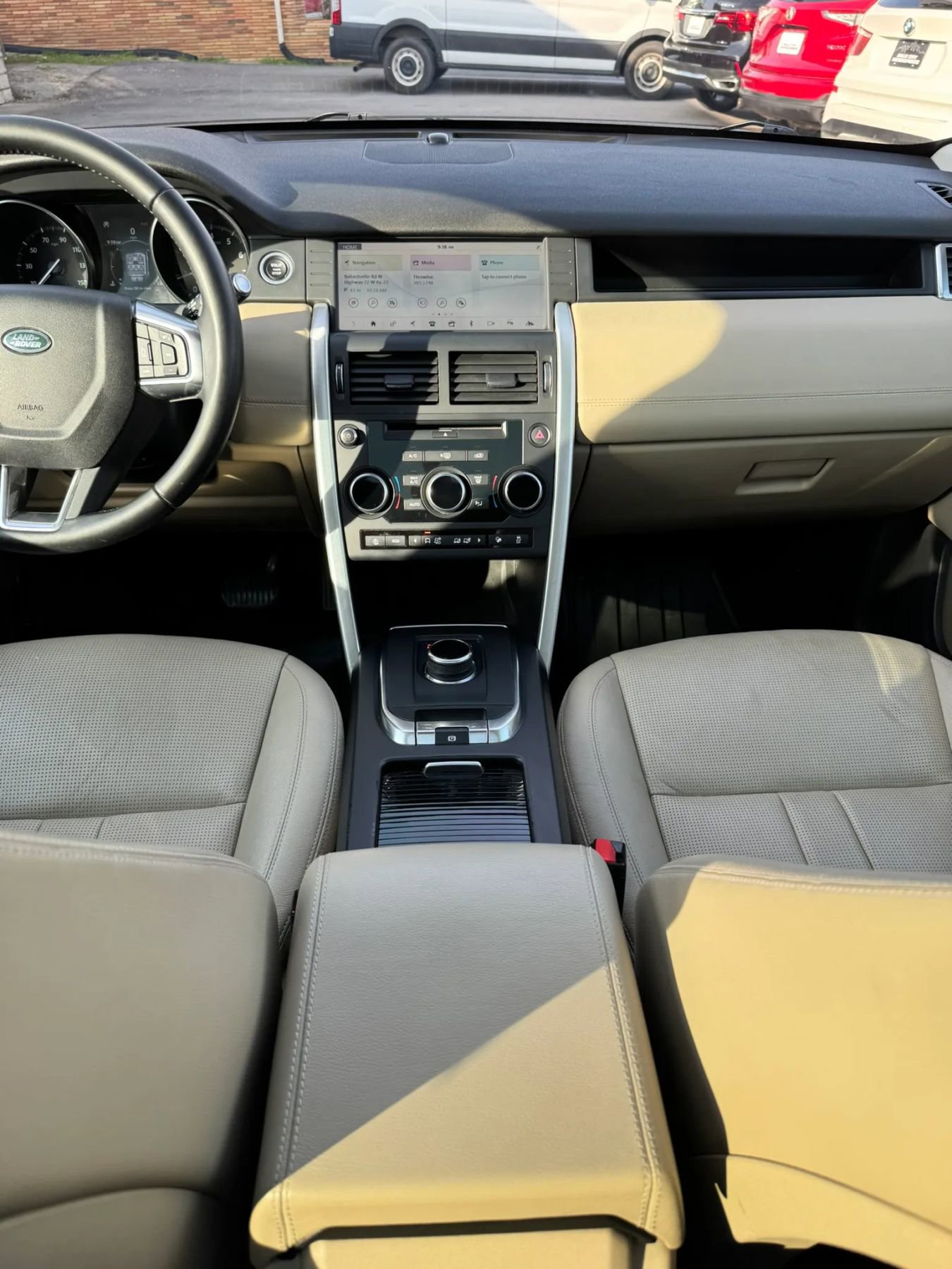 Used 2018 Land Rover Discovery Sport HSE image 53