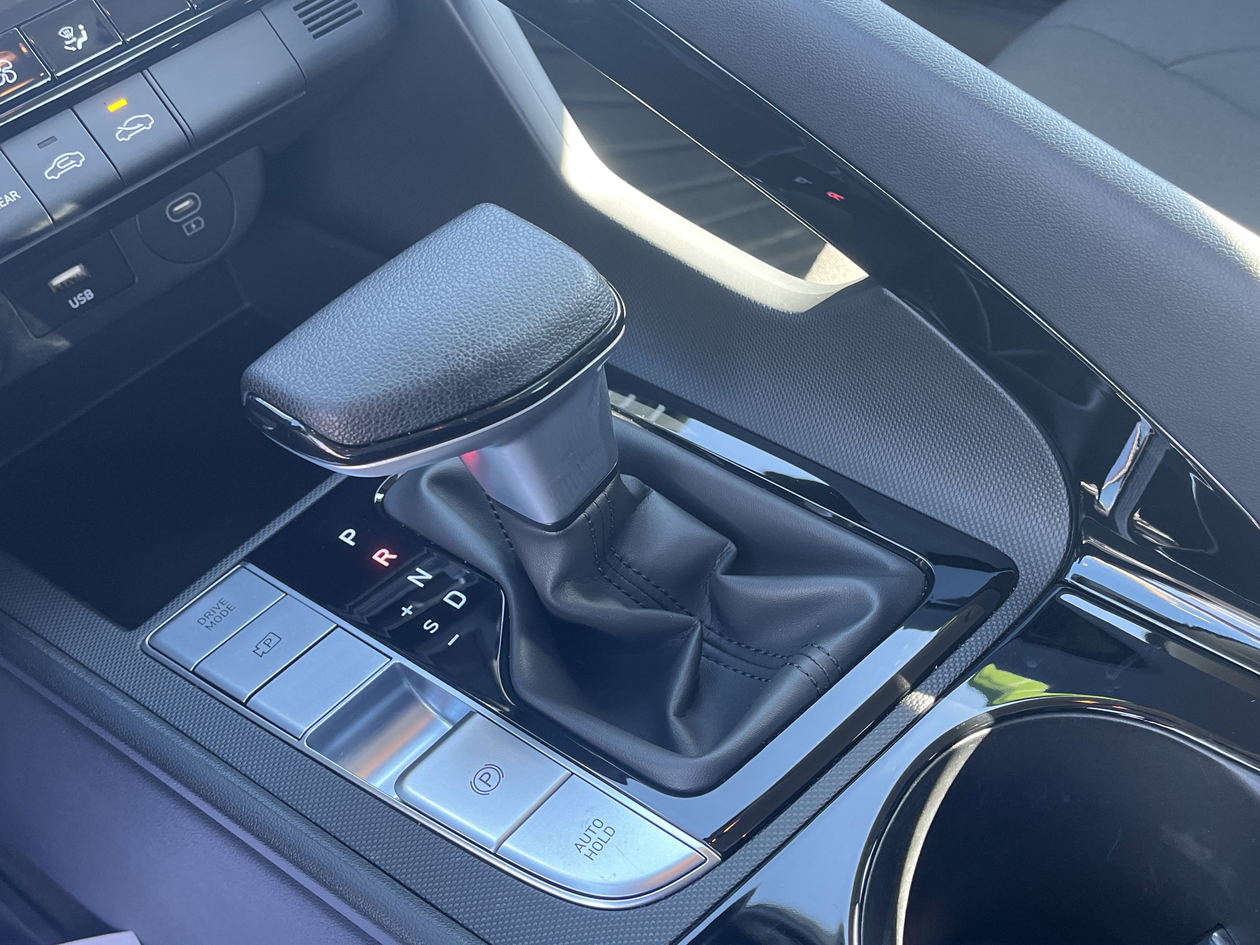 Used 2025 Hyundai Elantra Blue FWD image 25