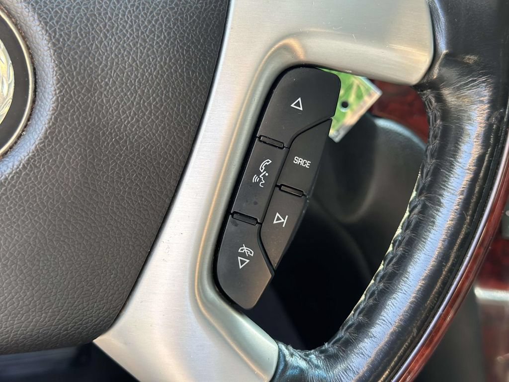Used 2013 Cadillac Escalade ESV Premium AWD/4WD image 17