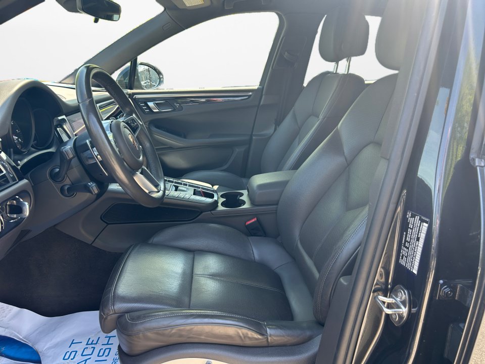 Used 2021 Porsche Macan AWD/4WD image 9