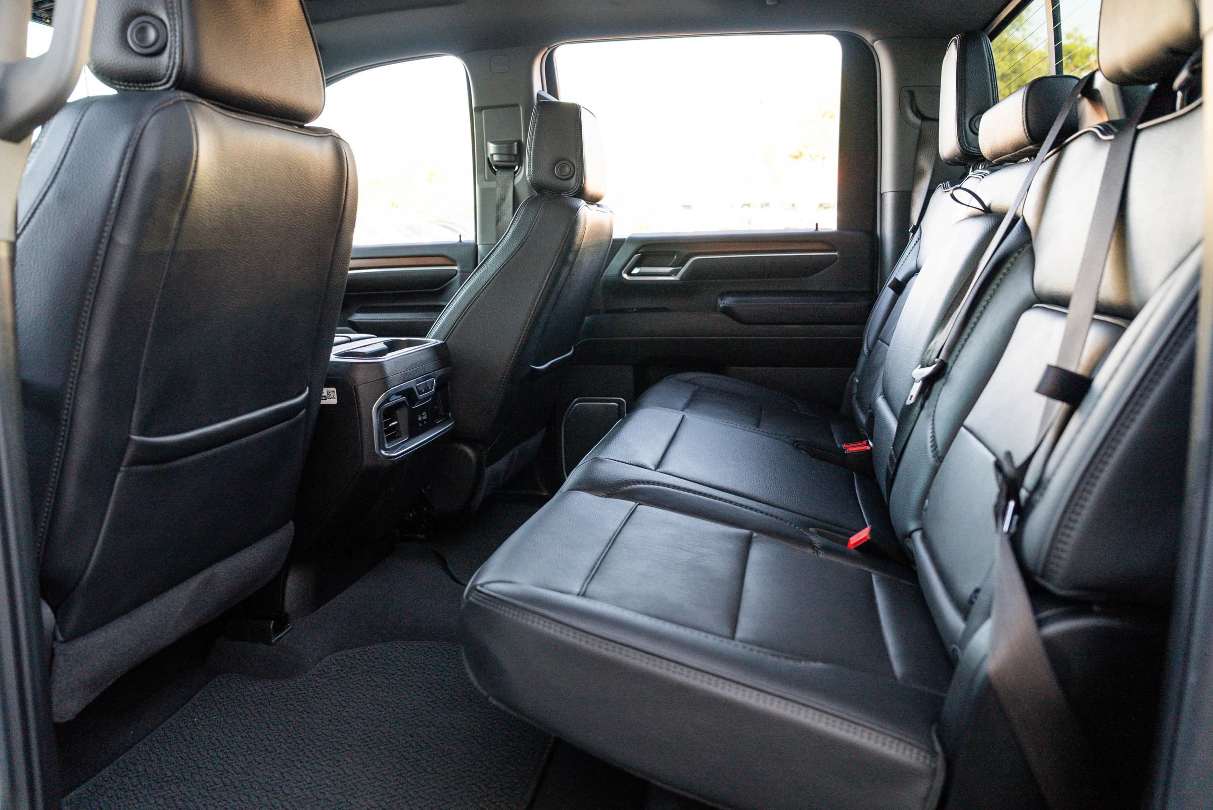 Used 2025 GMC Sierra 3500 Denali w/ Denali Reserve Package AWD/4WD image 16