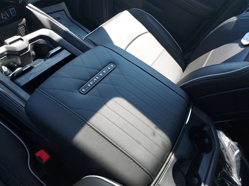New 2026 RAM 2500 Limited AWD/4WD image 27