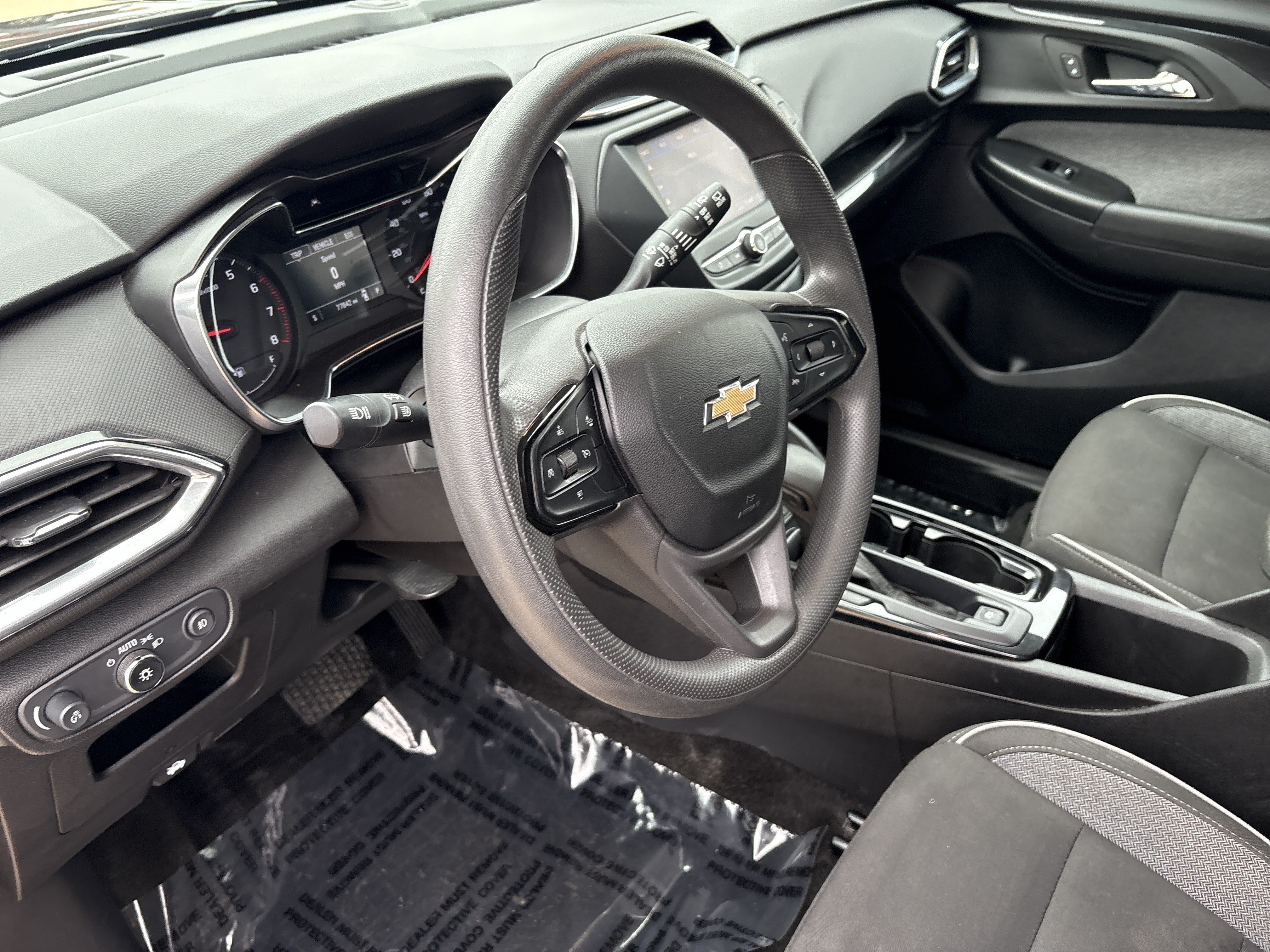 Used 2022 Chevrolet TrailBlazer LT FWD image 22