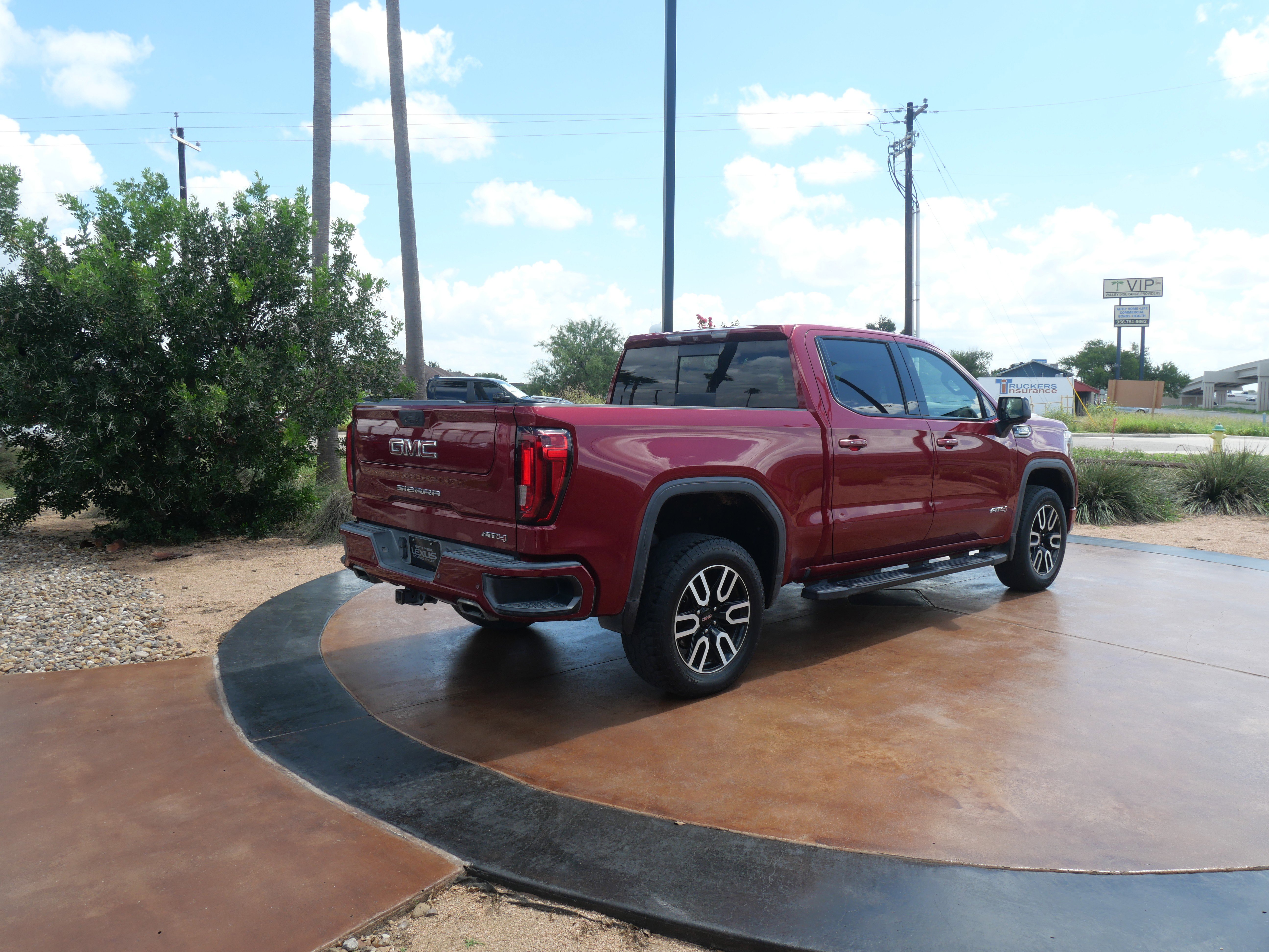 Used 2019 GMC Sierra 1500 AT4 w/ AT4 Premium Package image 2