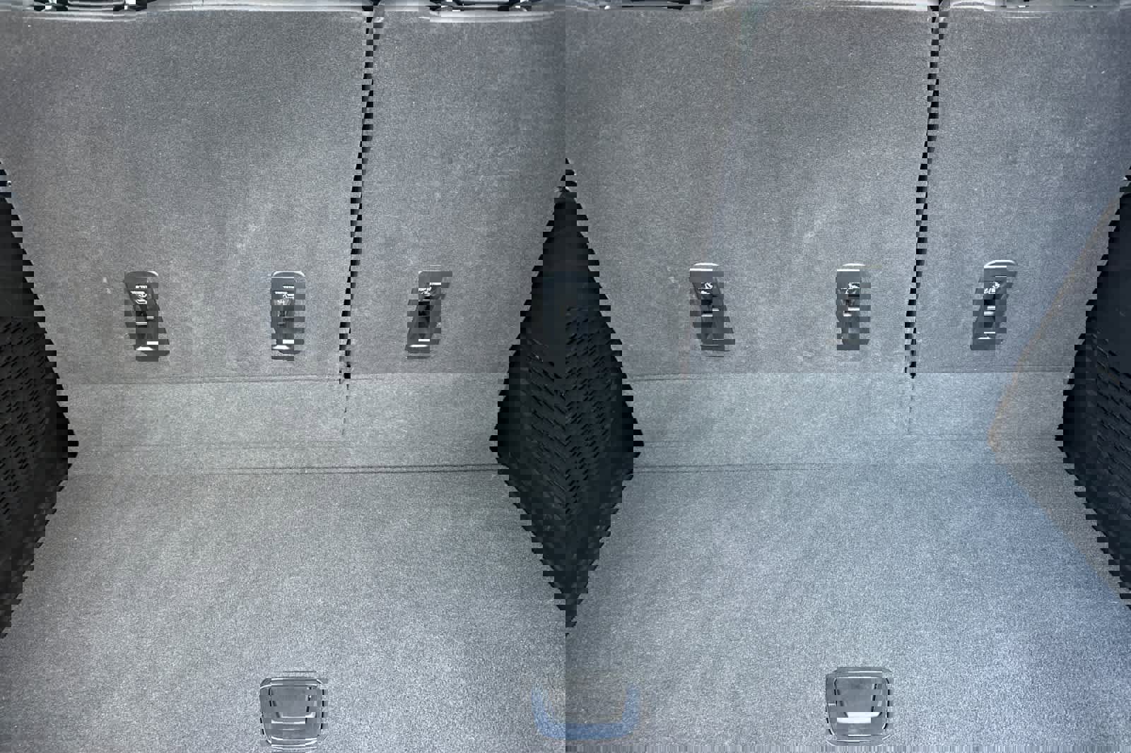 Used 2023 Chevrolet Tahoe Premier image 16