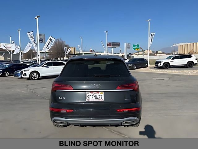 Used 2023 Audi Q5 2.0T Premium w/ Convenience Package image 4