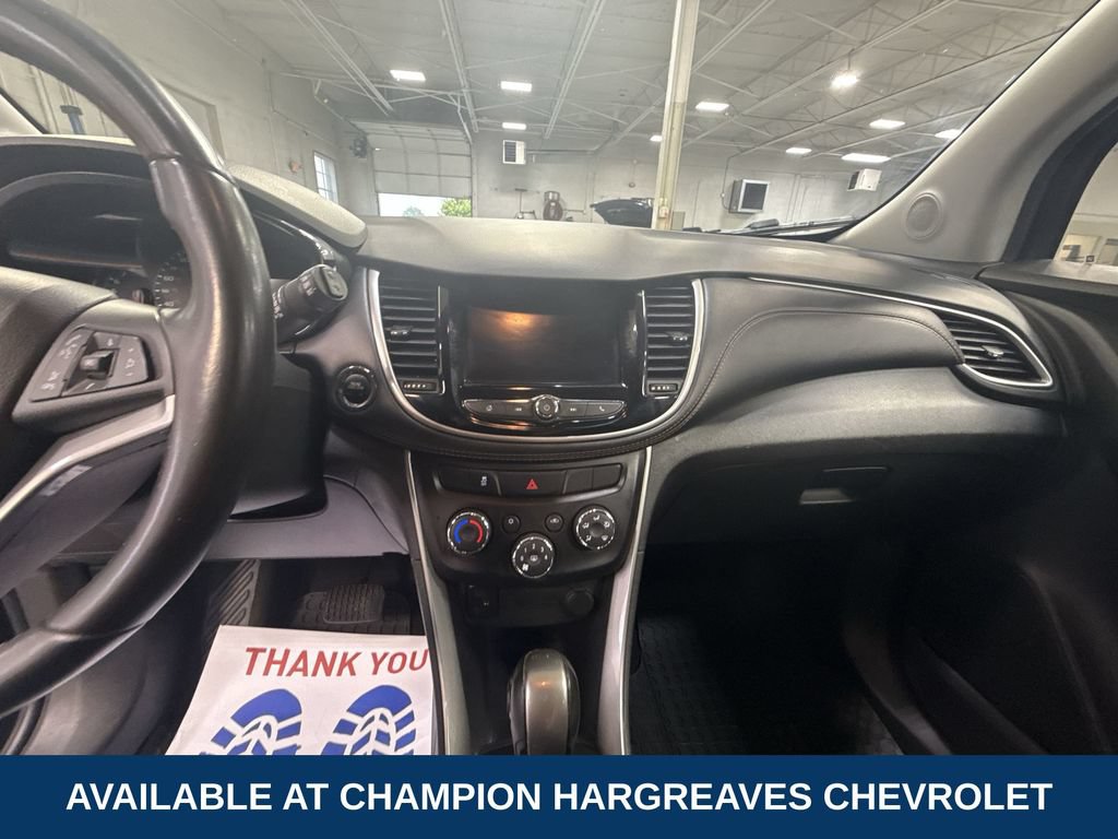Used 2020 Chevrolet Trax LT w/ LT Convenience Package FWD image 14
