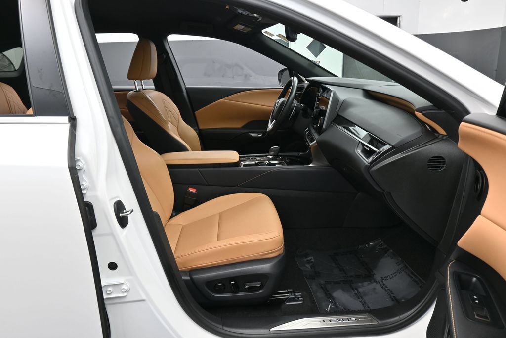 Used 2025 Lexus RX 350 FWD w/ Accessory Package (K3) image 41