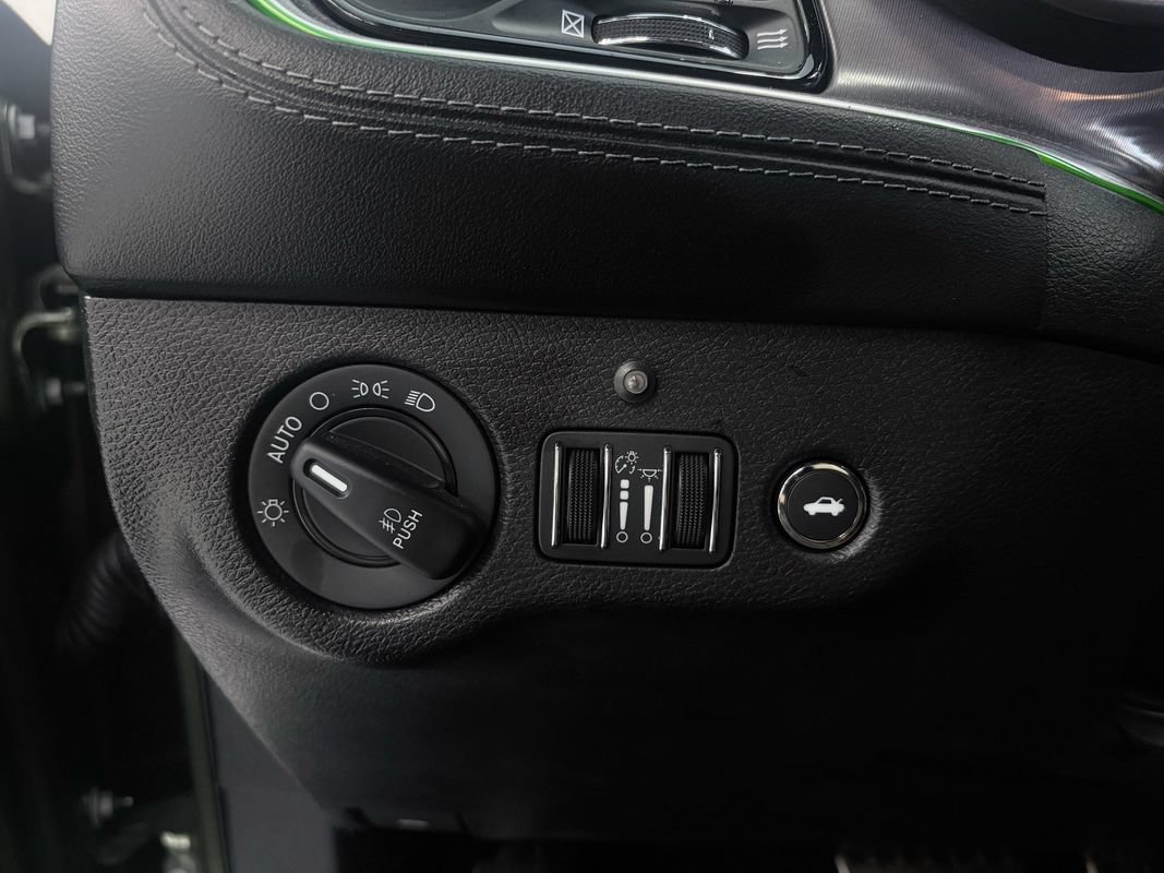 Used 2021 Dodge Challenger R/T Scat Pack w/ Dynamics Package RWD image 29