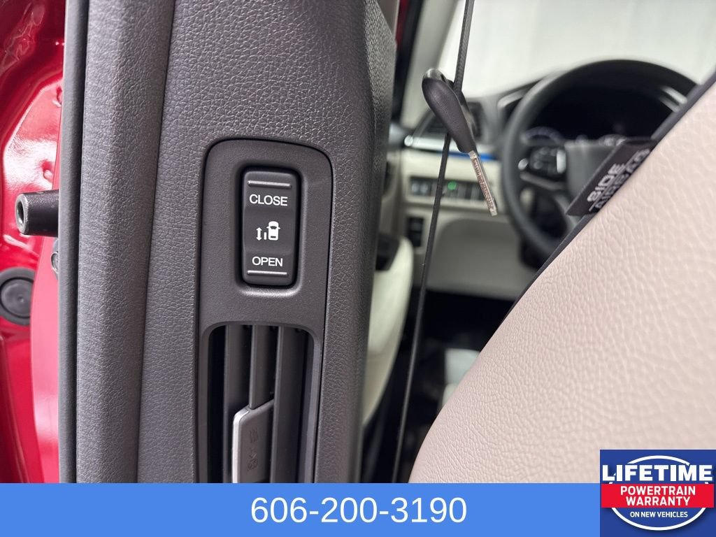 New 2026 Honda Odyssey Touring image 17