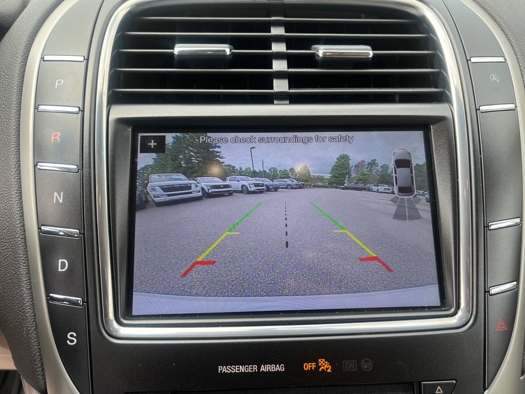 Used 2019 Lincoln Nautilus Select AWD/4WD image 17