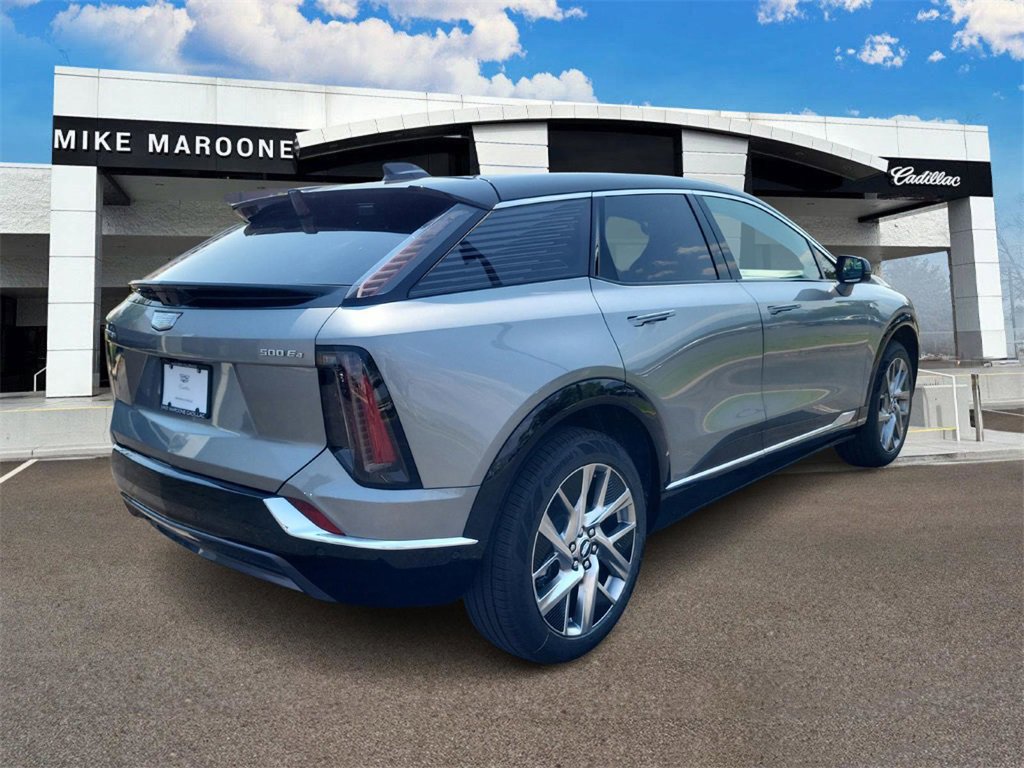 New 2025 Cadillac Optiq Luxury 1 image 3