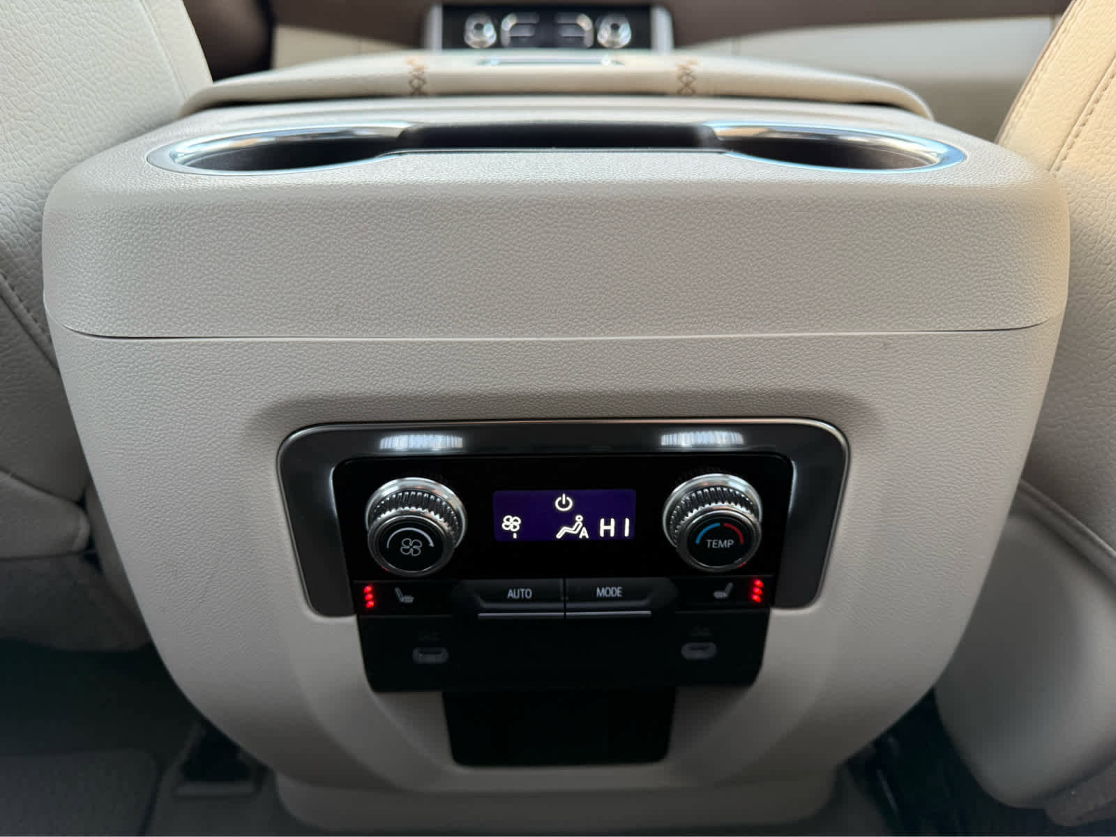 Used 2024 GMC Yukon Denali image 18