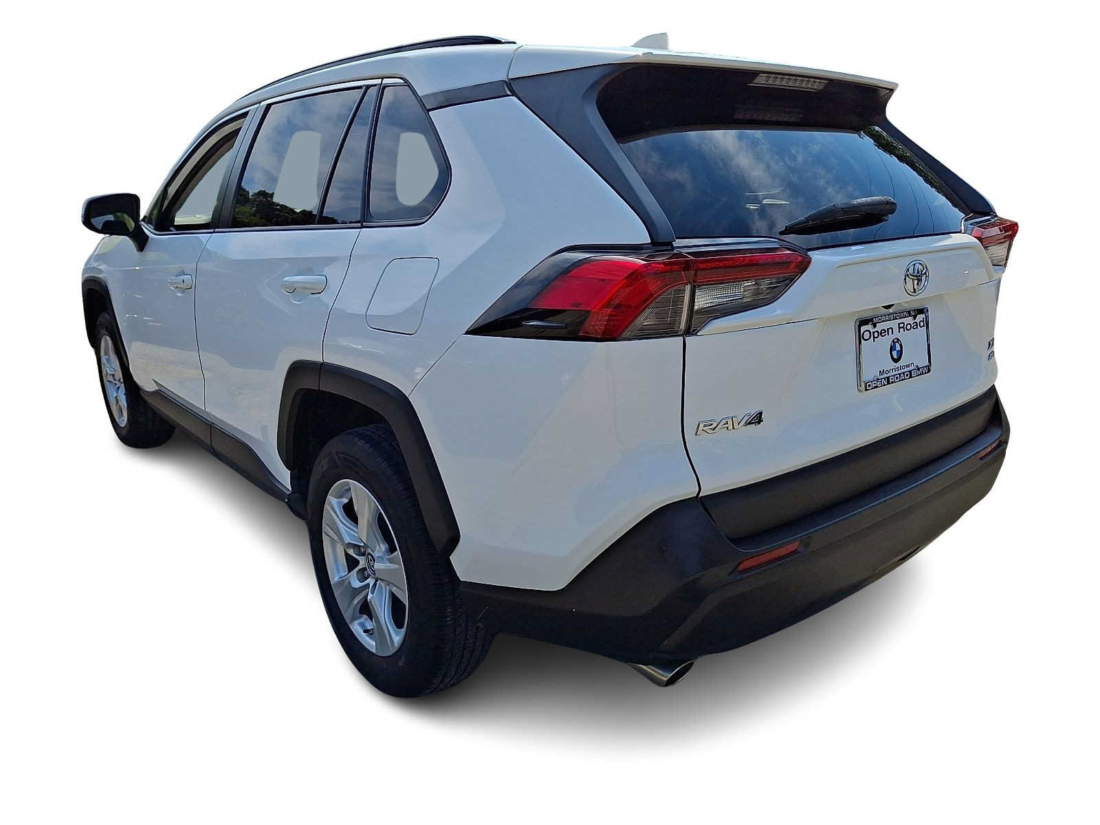 Used 2019 Toyota RAV4 XLE w/ All Weather Liner Package AWD/4WD image 4