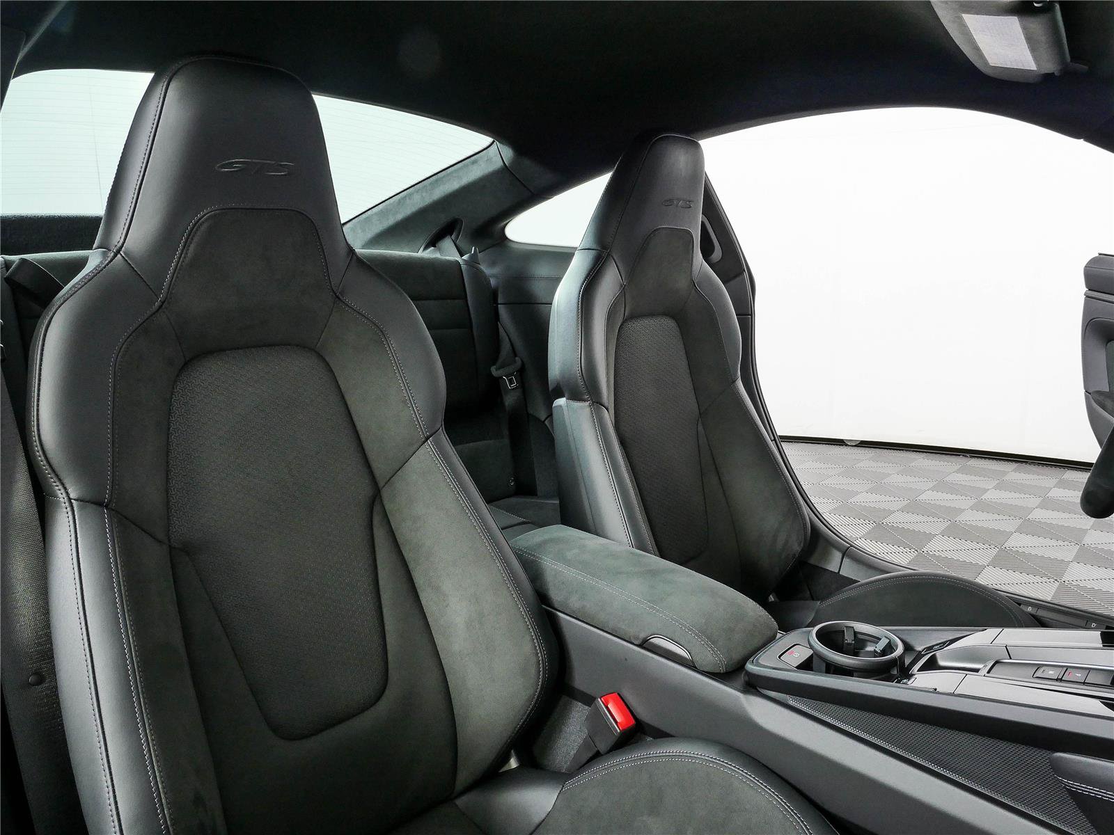 Certified 2026 Porsche 911 Carrera GTS RWD image 23